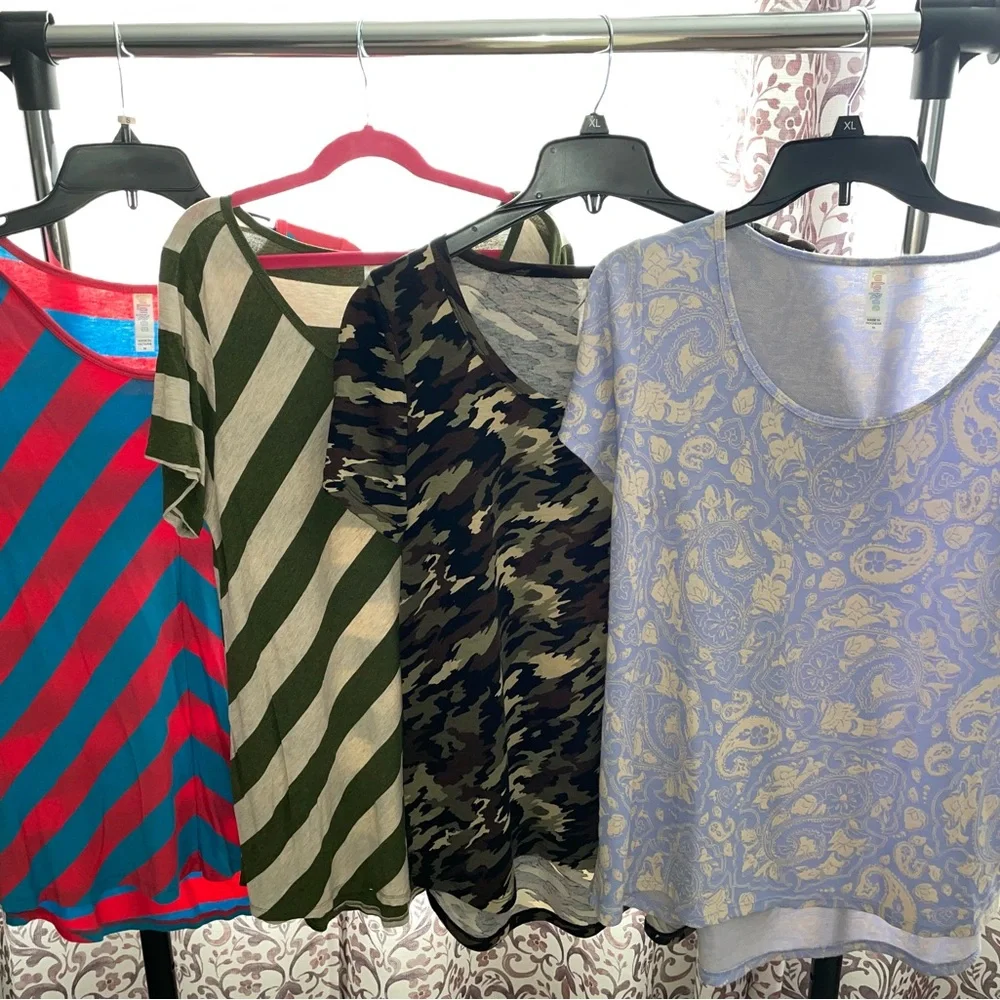 Lularoe: 4 classic shirt bundle - Picture 2 of 6